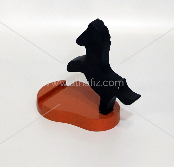 Horse shape wooden mobile phone stand