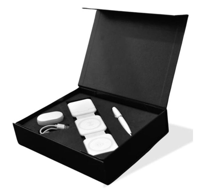Multi-Connectivity Gift Set