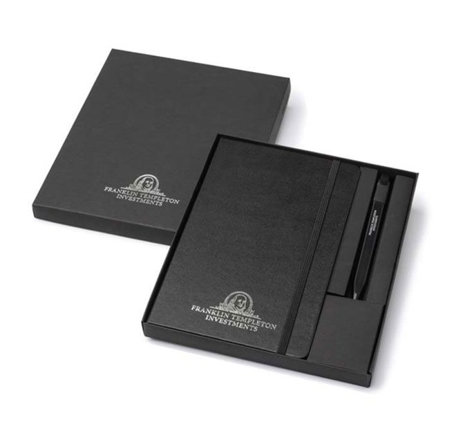 Moleskine Classic Large Notebook & Go Pen Set (Black)