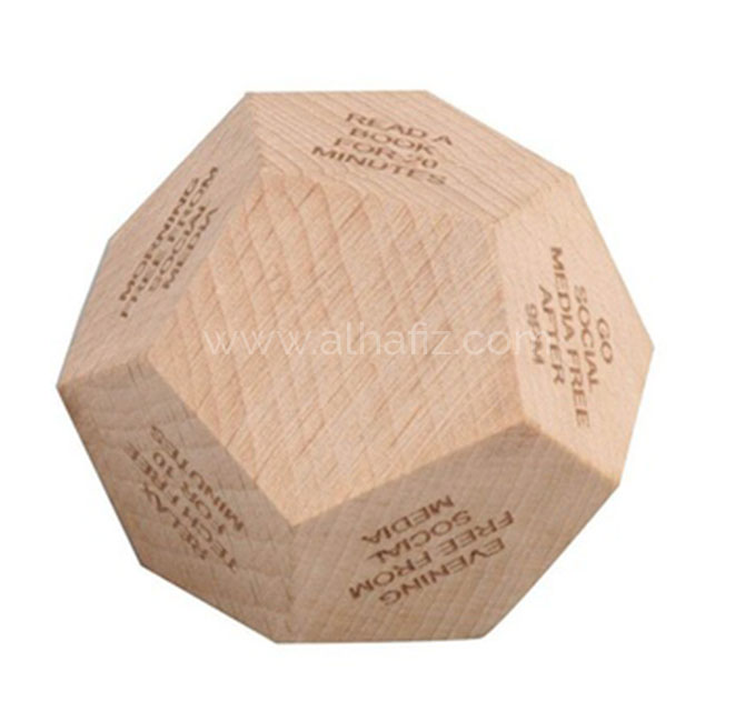 ORLI - eco-neutral Digital Detox Wooden Dice
