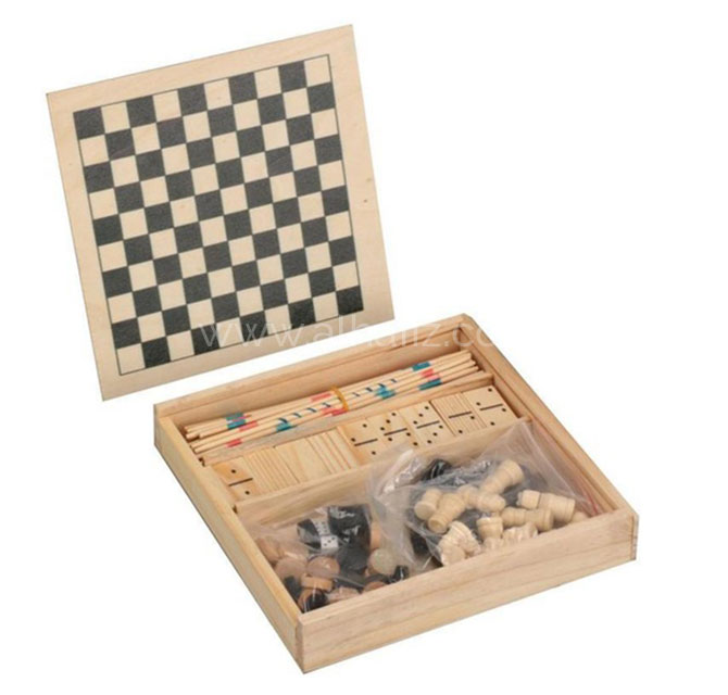SAURIS - eco-neutral 4-in-1 Wooden Games Box