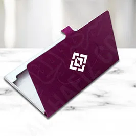 حامل بطاقات زيارة معدني بالشعار