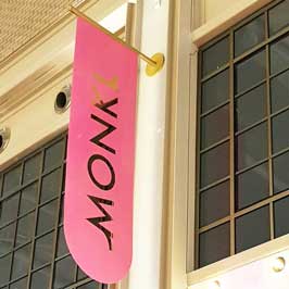 Blade Sign - Monki (Pink)