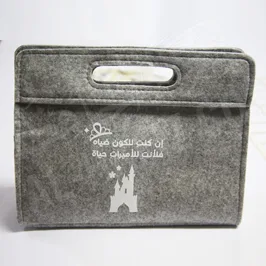 طباعة السلك سكرين على حقيبة جلدية