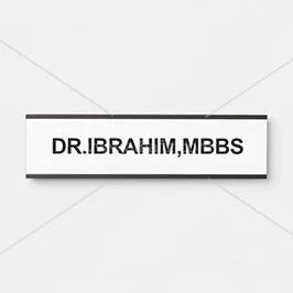 لافتة معيارية مطبوعة بالاسم