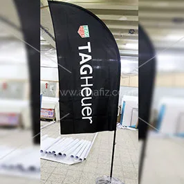 علم ريشة محمول أسود مع شعار
